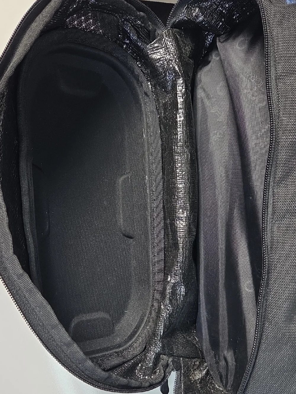 Oakley Link 35L Black and Blue Men's Duffel with Teal Logo